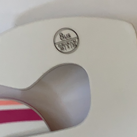 Roxy slip ons - Picture 5 of 7